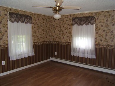 19 Riverview Dr, Southbridge, MA 01550 - photo 6