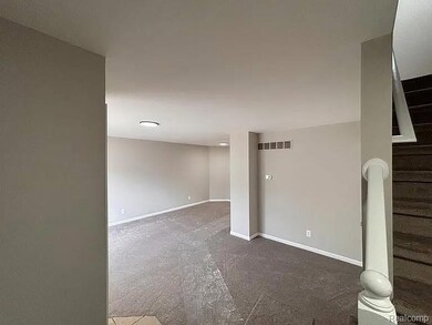 28177 Raleigh Crescent Dr unit 102, Chesterfield, MI 48051 - photo 4