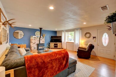 50 SW Eastern Ave, Grants Pass, OR 97526 - photo 3