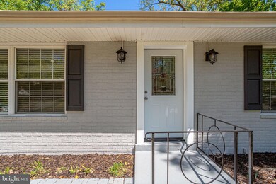 1203 Van Buren Dr, Fort Washington, MD 20744 - photo 2