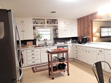 117 N Popp St, Nacogdoches, TX 75964 - photo 4