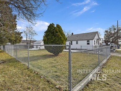 624 S Chestnut St, Nampa, ID 83686 - photo 2