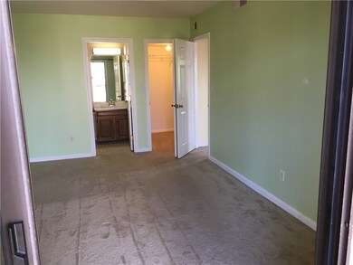 650 E Greenwich Ave unit 2-301, West Warwick, RI 02893 - photo 5