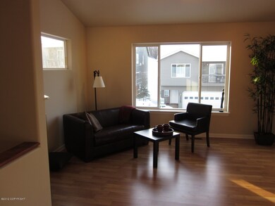 Living room (photo similar)