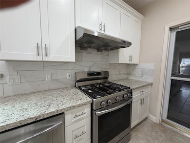 3102 Frontier Dr, Sugar Land, TX 77479 - photo 4