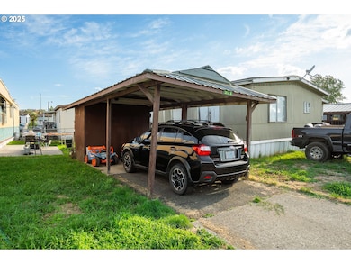 211 SW Berry Loop Ln, Roseburg, OR 97471 - photo 6