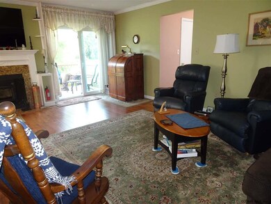 804 Cambridge Manor Dr, Schenectady, NY 12302 - photo 2