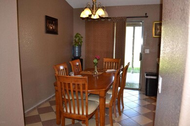 EAT IN KITCHEN