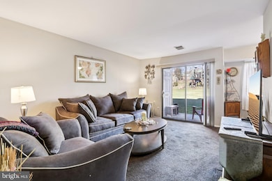 1515 Meadowview Ln, Mont Clare, PA 19453 - photo 6