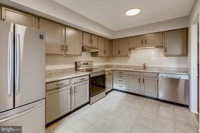 4713 Grand Bend Dr, Catonsville, MD 21228 - photo 7