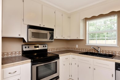 3010 Stillwell Blvd-11