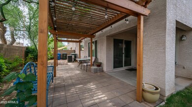 726 E Rose Marie Ln Exterior Photos-6