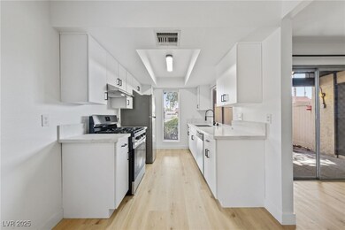 1390 Vegas Valley Dr unit 25, Las Vegas, NV 89169 - photo 5