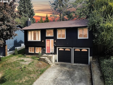 218 NW Ash St, McMinnville, OR 97128 - photo 2