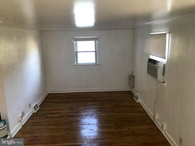 8442 Bay Dr, Pasadena, MD 21122 - photo 4