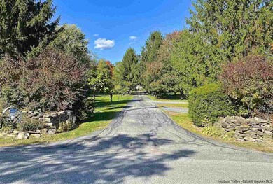 162 Old Indian Rd unit 3, Milton, NY 12547 - photo 4