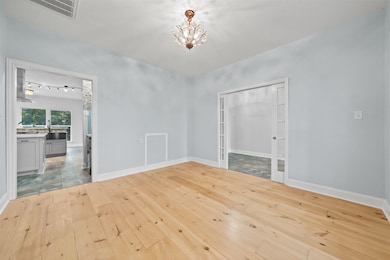 4510 Lininger Ln, Dickinson, TX 77539 - photo 7