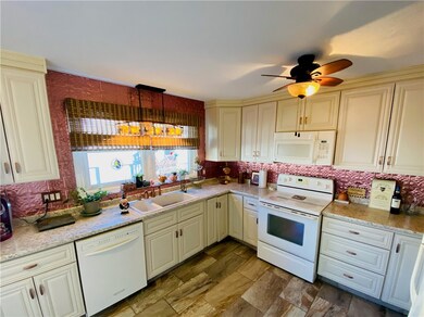 1603 Plainfield Pike unit D10, Johnston, RI 02919 - photo 4