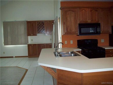 393 E Stenzil St, North Tonawanda, NY 14120 - photo 2