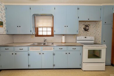 433 Studebaker St, Mishawaka, IN 46544 - photo 4