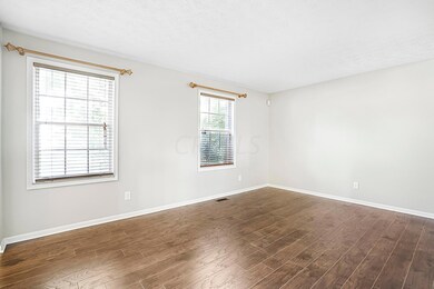 7584 Sharrington Dr, Columbus, OH 43235 - photo 4