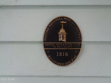 209 3rd St, Milford, PA 18337 - photo 3