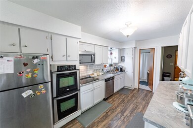 Lower unit kitchen