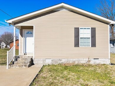 611 Orr St, Manchester, TN 37355 - photo 2