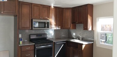 20189 Wisteria St, Castro Valley, CA 94546 - photo 4