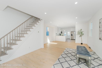 11 Laforge Ave, Staten Island, NY 10302 - photo 2