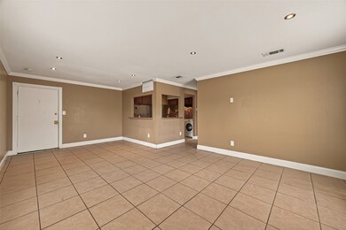 2201 Fountain View Dr unit 3, Houston, TX 77057 - photo 5