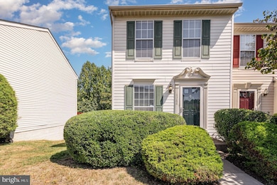 1766 Tiger Lily Cir, Woodbridge, VA 22192 - photo 2