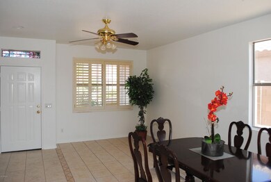 Living room w/dining area