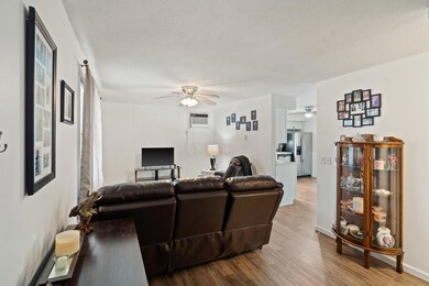 524 Barrow St, Moberly, MO 65270 - photo 5