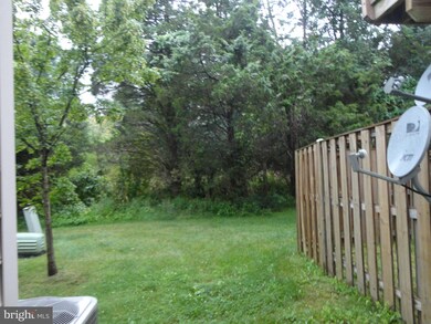 14281 Legend Glen Ct, Gainesville, VA 20155 - photo 2