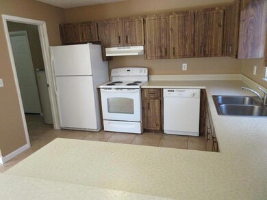 7 Kitchen 3