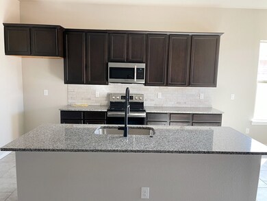 9215 Red Cliff Ave, Odessa, TX 79765 - photo 4