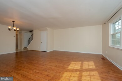 15 Chiara Ct, Towson, MD 21204 - photo 5