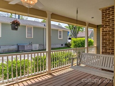 610 Marietta St, Asheville, NC 28803 - photo 4