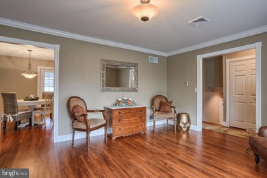 959 E Pine St, Palmyra, PA 17078 - photo 5