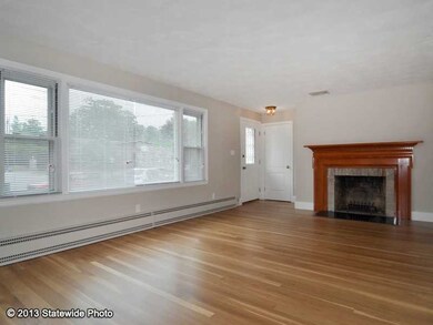 70 Firglade Dr, Cranston, RI 02920 - photo 2