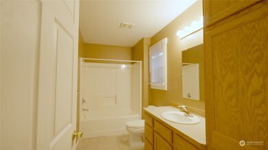 550 Newport Plaza, East Wenatchee, WA 98802 - photo 6