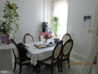 415 N 10th St, Reading, PA 19604 - photo 4