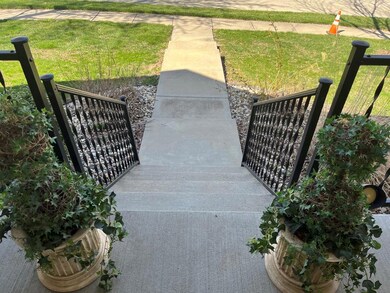 2223 Alexander Creek Dr, Raymore, MO 64083 - photo 4