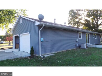 682 Pleasant Dr, Vineland, NJ 08360 - photo 2