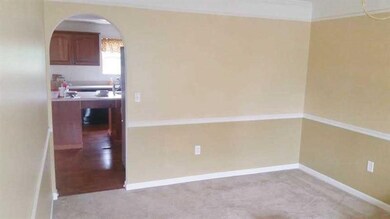 Dining Room. Good size dining room for formal occa