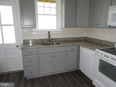 220 E 4th St, Lansdale, PA 19446 - photo 7