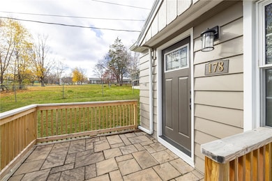 178 Parrish St, Canandaigua, NY 14424 - photo 3