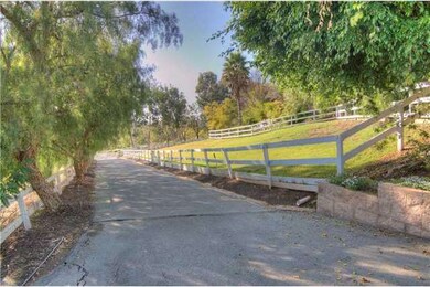 Private drive to barn and guest house