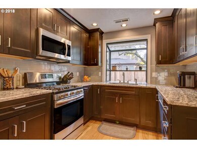 4725 Lakeview Blvd, Lake Oswego, OR 97035 - photo 3